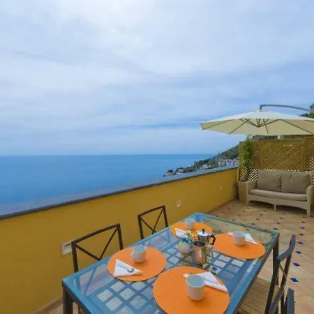 Sleeps 10 Air Con Wifi *