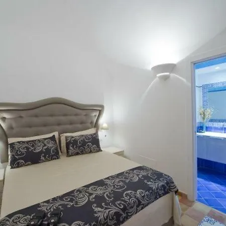 Sleeps 10 Air Con Wifi Praiano
